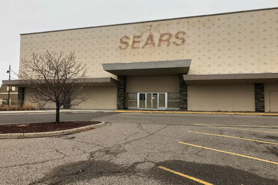Vacant Sears in suburban mall